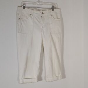 Faded Glory Size 12 White Capri Jeans